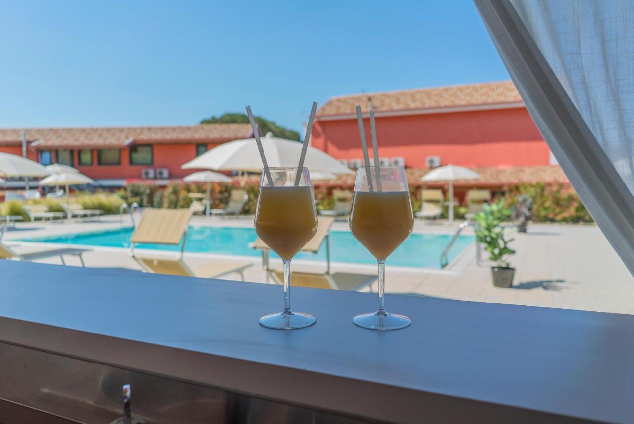 Bed and Breakfast Terra Di Vento Montecorvino Pugliano Экстерьер фото
