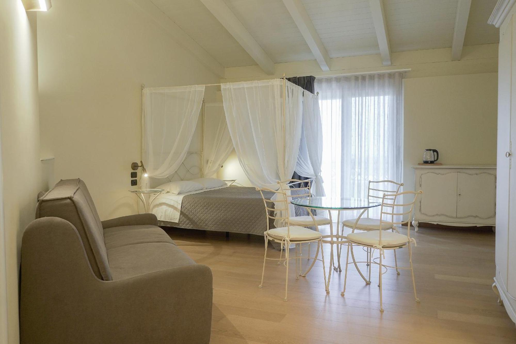 Bed and Breakfast Terra Di Vento Montecorvino Pugliano Экстерьер фото