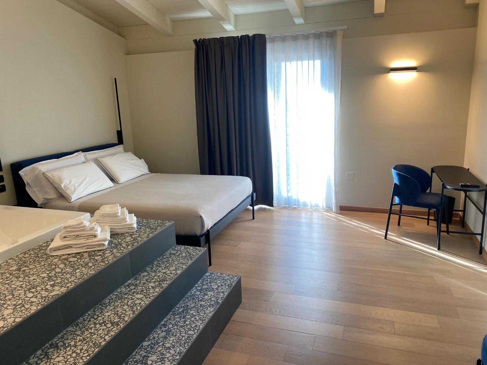 Bed and Breakfast Terra Di Vento Montecorvino Pugliano Экстерьер фото